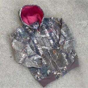 Vintage Men’s Camo Carhartt Jacket